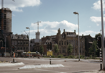 849814 Gezicht op de bebouwing aan de Leidseweg te Utrecht, vanaf de hoek Vredenburg / Catharijnekade, met rechts het ...